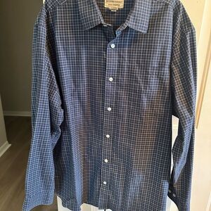 Duluth Trading Co Blue Plaid Button Down Shirt